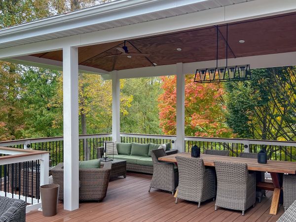 Deck Enclosure Construction in Ravenna
